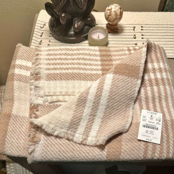 J. Crew plaid large reversible scarf shawl neutral, houndstooth mix - Picture 4 of 6